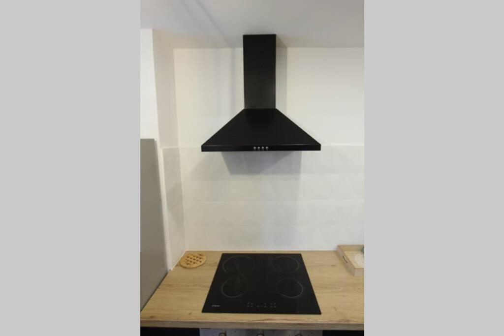 Appartement Centre De Valenciennes Entierement Equipe 64M2 Buitenkant foto